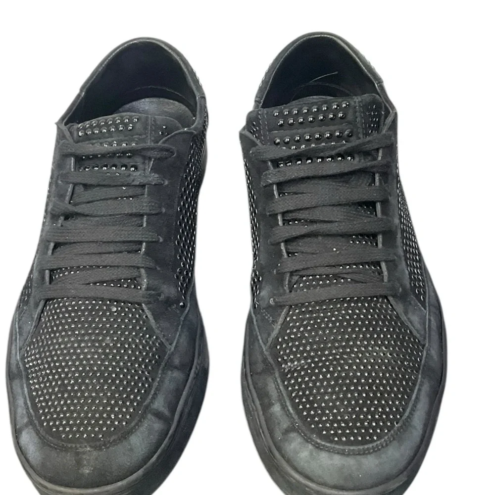 🧩 Gucci Studded Black Low-Top Sneakers — Size 9.5 — All-Black Drip‎